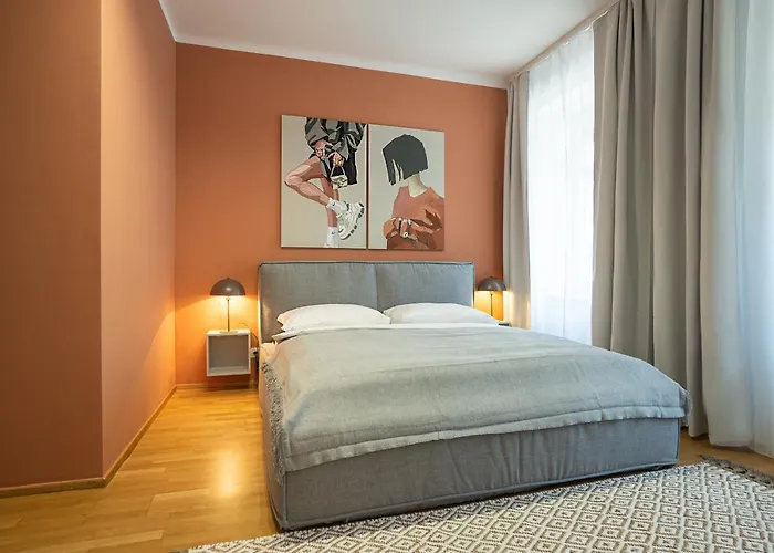 Bright 3-Room Apartment With A King-Size Bed